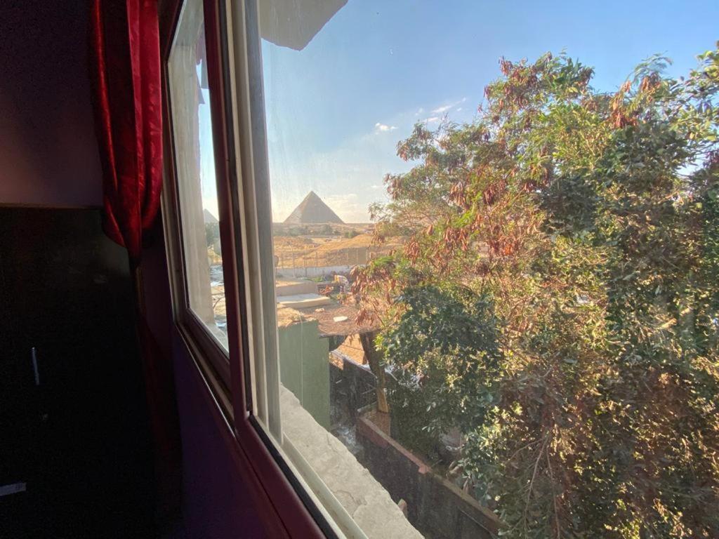 Mondy Pyramids View Apartment *